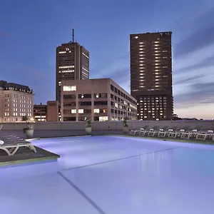 **** Hotel Hilton Canada